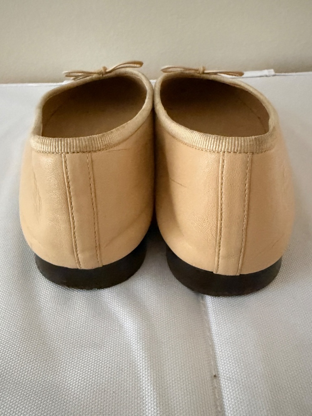 Authentic Chanel Ballet Flats Bow Lambskin Beige Black EU 39.5 / US 8.5 - Picture 7 of 10